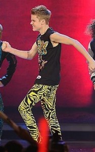 Justin Bieber sporting "meggings"